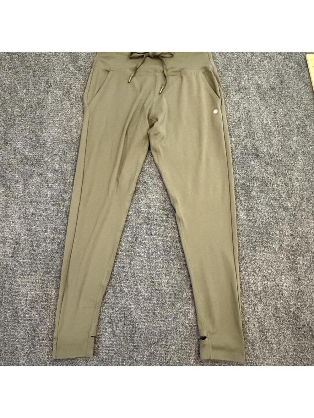 Apana high end yoga pants / activewear pants with foot stirrup option size Large